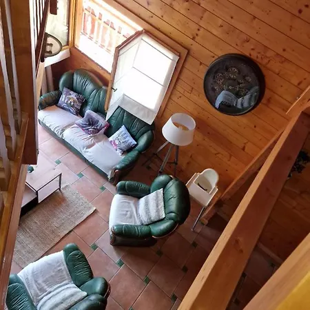 Alpesi faház Ravissant Chalet En Madrier *