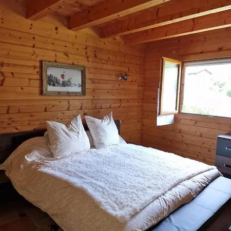 Ravissant Chalet En Madrier *